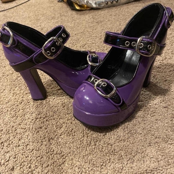 T.U.K Vintage purple and black mary jane heels - Picture 3 of 4